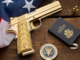 Da Cabot Guns una pistola da collezione per il giuramento di Trump Da Cabot Guns una pistola da collezione per il giuramento di Trump