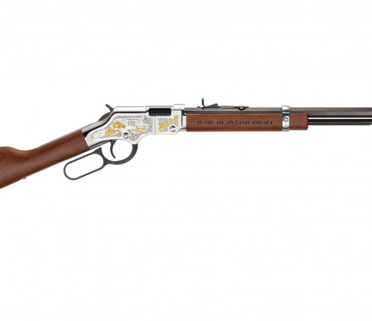 Henry celebra i 250 anni dei marine con la Spirit of the Corps Tribute Edition Henry celebra i 250 anni dei marine con la Spirit of the Corps Tribute Edition