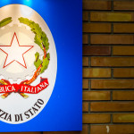 Nuova procedura per la rottamazione delle armi: la circolare del ministero Nuova procedura per la rottamazione delle armi: la circolare del ministero - insegna della polizia di stato