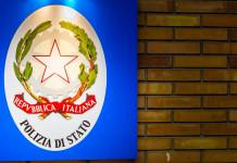 Nuova procedura per la rottamazione delle armi: la circolare del ministero Nuova procedura per la rottamazione delle armi: la circolare del ministero - insegna della polizia di stato