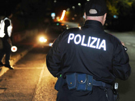 Armi ad agenti senza licenza, ok della Camera Armi a ufficiali e agenti senza licenza, ok della Camera