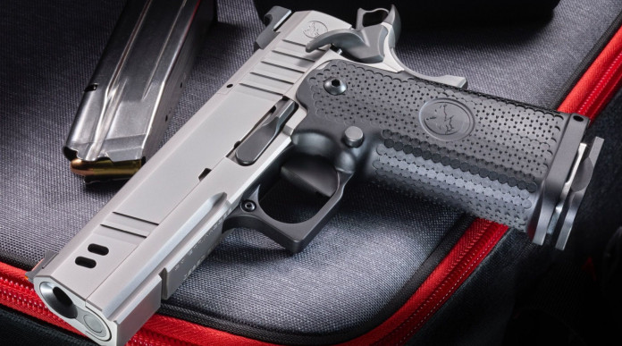 La Nighthawk Custom accorcia la Bds9: ecco la versione Commander