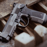Beretta declina la 92X Performance nella Dark Series