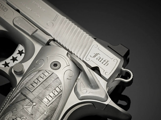 lato sinistro della cabot guns faith