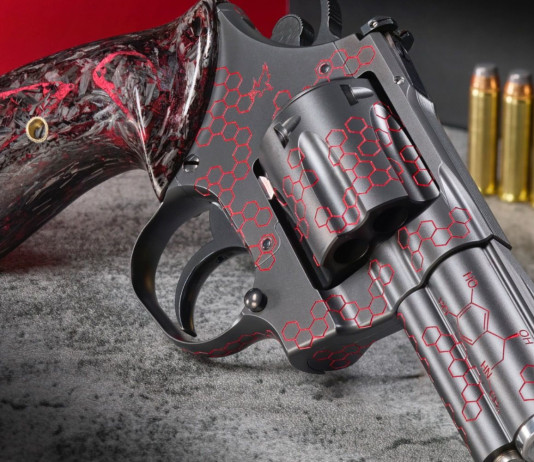 Nighthawk Custom e Korth tornano a collaborare: ecco l’Adrenaline Nighthawk Custom e Korth tornano a collaborare: ecco l’Adrenaline