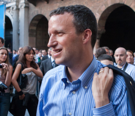 Tosi: il trasloco di Eos da Verona a Parma è colpa dell’amministrazione comunale Tosi: il trasloco di Eos da Verona a Parma è colpa dell’amministrazione comunale