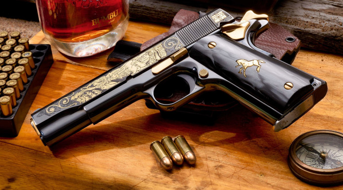 Sk Customs dedica una pistola a Miguel Hidalgo