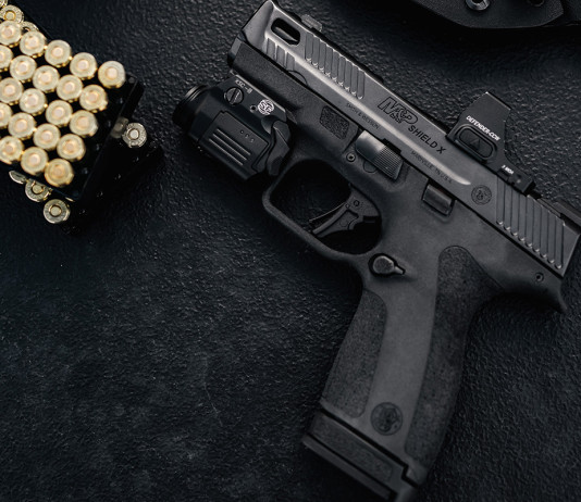Smith & Wesson introduce la Performance Center M&P9 Shield X Carry Comp Smith & Wesson introduce la Performance Center M&P9 Shield X Carry Comp