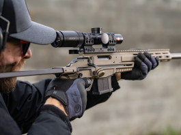 La Cz 600+ Trail anche in flat dark earth La Cz 600+ Trail anche in flat dark earth