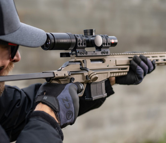 La Cz 600+ Trail anche in flat dark earth La Cz 600+ Trail anche in flat dark earth