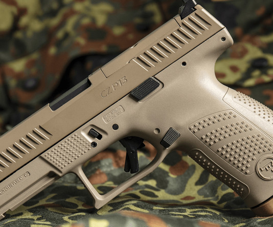 Una pistola Cz come arma d’ordinanza dell’esercito tedesco Una pistola Cz come arma d’ordinanza dell’esercito tedesco