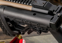 I Mossberg 590R e 590RM con calcio ripiegabile Chisel