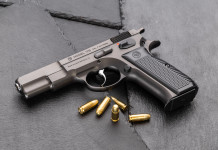 La Cz 75 col design originale: la Legend allo Shot Show La Cz 75 col design originale la Legend allo Shot Show