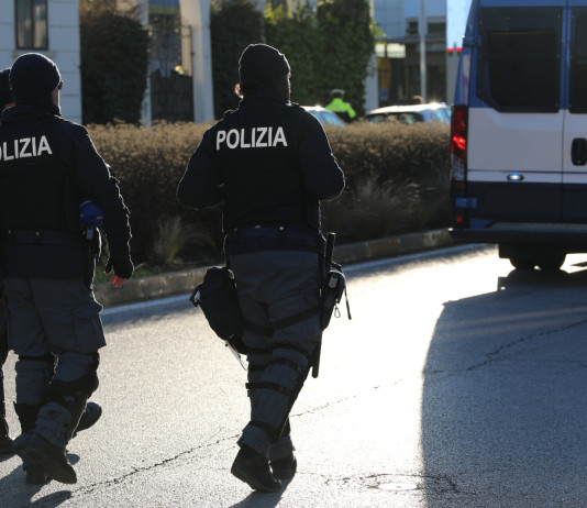 Nel pacchetto sicurezza lo scudo penale per le forze dell’ordine Nel pacchetto sicurezza lo scudo penale per le forze dell’ordine