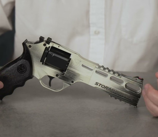 Chiappa Firearms Rhino 60DS Stormhunter, la prova a fuoco del revolver sottosopra Chiappa Firearms Rhino 60DS Stormhunter