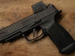 Comp: la Sig Sauer P365 Fuse col compensatore integrato Comp la Sig Sauer P365 Fuse col compensatore integrato