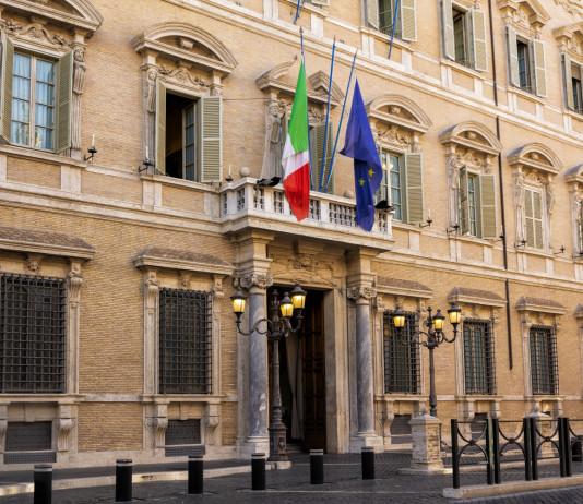 Decreto sicurezza, odg Verdi-Sinistra: ridurre la diffusione delle armi tra privati Decreto sicurezza, odg Verdi-Sinistra ridurre la diffusione delle armi tra private - palazzo madama, sede del Senato