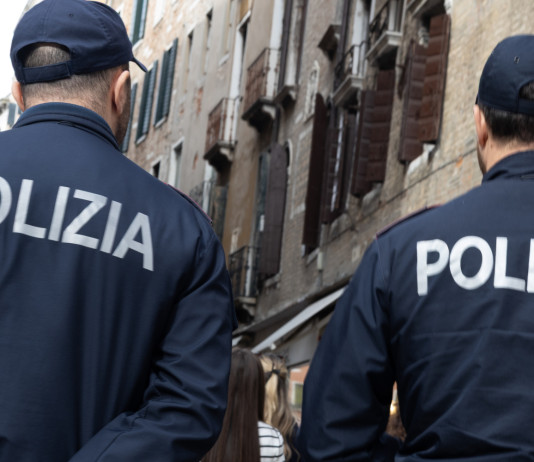 Emendamento di Fratelli d’Italia sui dispositivi («a letalità controllata») per le forze di polizia Emendamento di Fratelli d’Italia sui dispositivi («a letalità controllata») per le forze di polizia