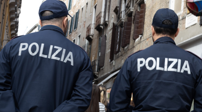 Emendamento di Fratelli d’Italia sui dispositivi («a letalità controllata») per le forze di polizia