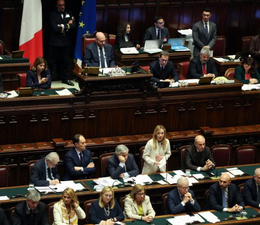 Sul decreto sicurezza la Camera accorda la fiducia al governo Sul decreto sicurezza la Camera accorda la fiducia al governo Meloni