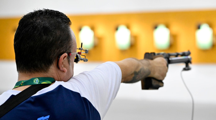 Separate finali dei Campionati italiani 10 metri da quelle 25 e 50 metri - tiro a segno con pistola