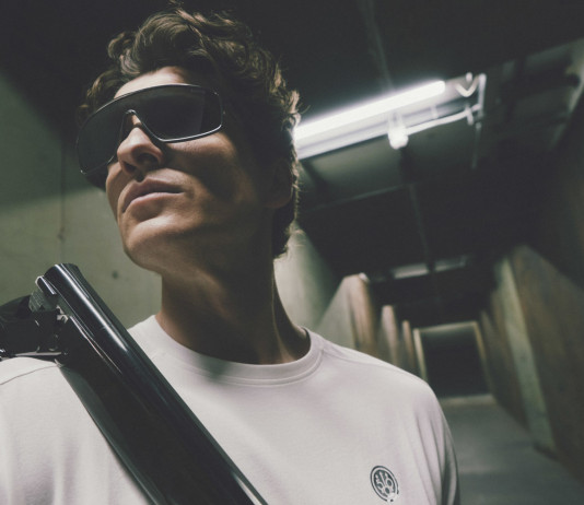 Beretta insieme a Oakley per cinquecento occhiali da sole da collezione Beretta insieme a Oakley per cinquecento occhiali da sole da collezione