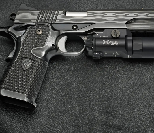 Cabot Guns presenta la Midnight Serenity Max Cabot Guns presenta la Midnight Serenity Max