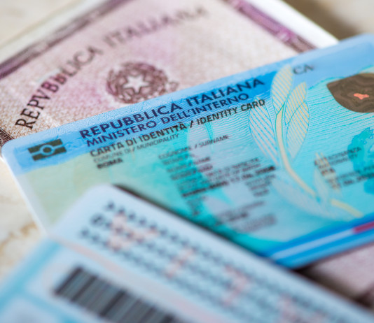 La proroga delle carte d’identità tradizionali non vale per viaggiare all’estero La proroga delle carte d’identità tradizionali non vale per viaggiare all’estero