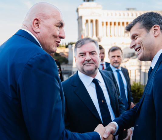 Per i 150 anni di Fiocchi convegno sulla difesa europea Per i 150 anni di Fiocchi convegno sulla difesa europea