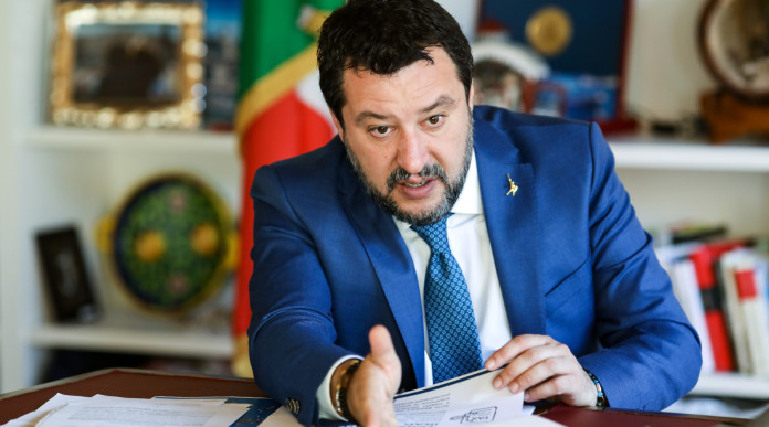 Salvini avanti sulla legittima difesa - Matteo Salvini, ministro delle Infrastrutture e dei trasporti, leader della Lega