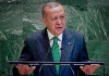 Agli altri leader Erdogan dona una pistola e una scatola di munizioni Agli altri leader Erdogan dona una pistola e una scatola di munizioni