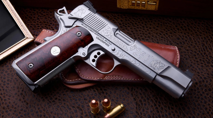 America 250th da Wilson Combat due pistole 1911 per festeggiare il 4 luglio America 250th da Wilson Combat due pistole 1911 per festeggiare il 4 luglio