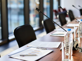 Da martedì la commissione Cultura della Camera vota sul decreto sport (e sulla riforma dell’Uits) Da martedì la commissione Cultura della Camera vota sul decreto sport (e sulla riforma dell’Uits) - tavolo riunioni