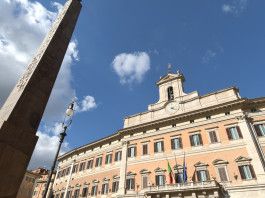 Slitta il termine per gli emendamenti al ddl che converte il decreto (anche) sull’Uits Slitta il termine per gli emendamenti al ddl che converte il decreto (anche) sull’Uits - palazzo Montecitorio, Camera dei deputati