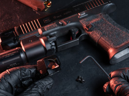 A settembre Conarmi organizza un seminario di aggiornamento normativo A settembre Conarmi organizza un seminario di aggiornamento normativo - installazione di red dot su pistola Glock G19 Gen5
