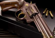 Da Nighthawk Custom e Korth il revolver Fleur de lis Da Nighthawk Custom e Korth il revolver Fleur de lis