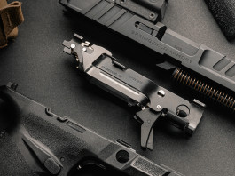 Lo Springfield Armory Central operating group disponibile da sé Lo Springfield Armory Central operating group disponibile da sé